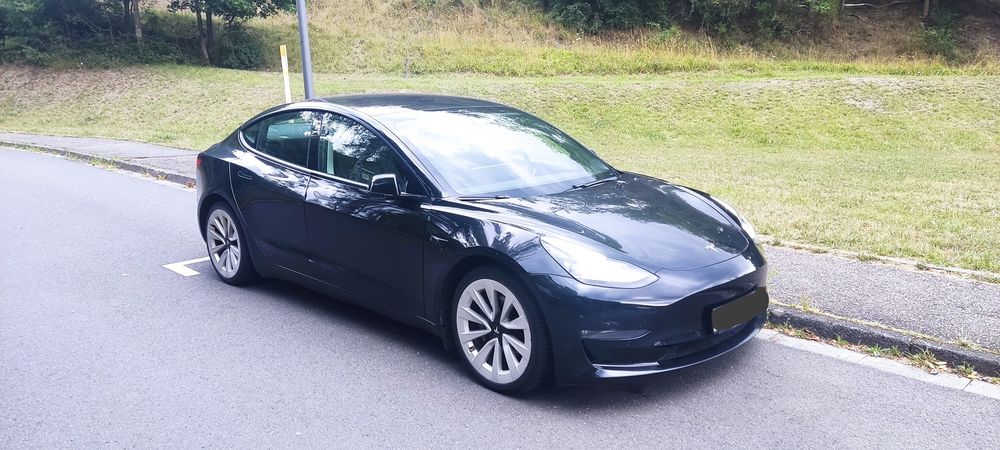 Tesla Model 3 2021 baterie noua pompa de căldură