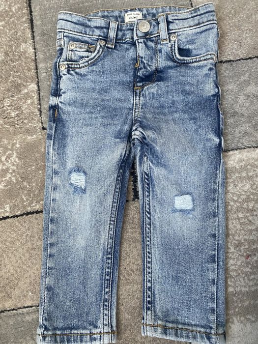 Vand blugi bebe noi
