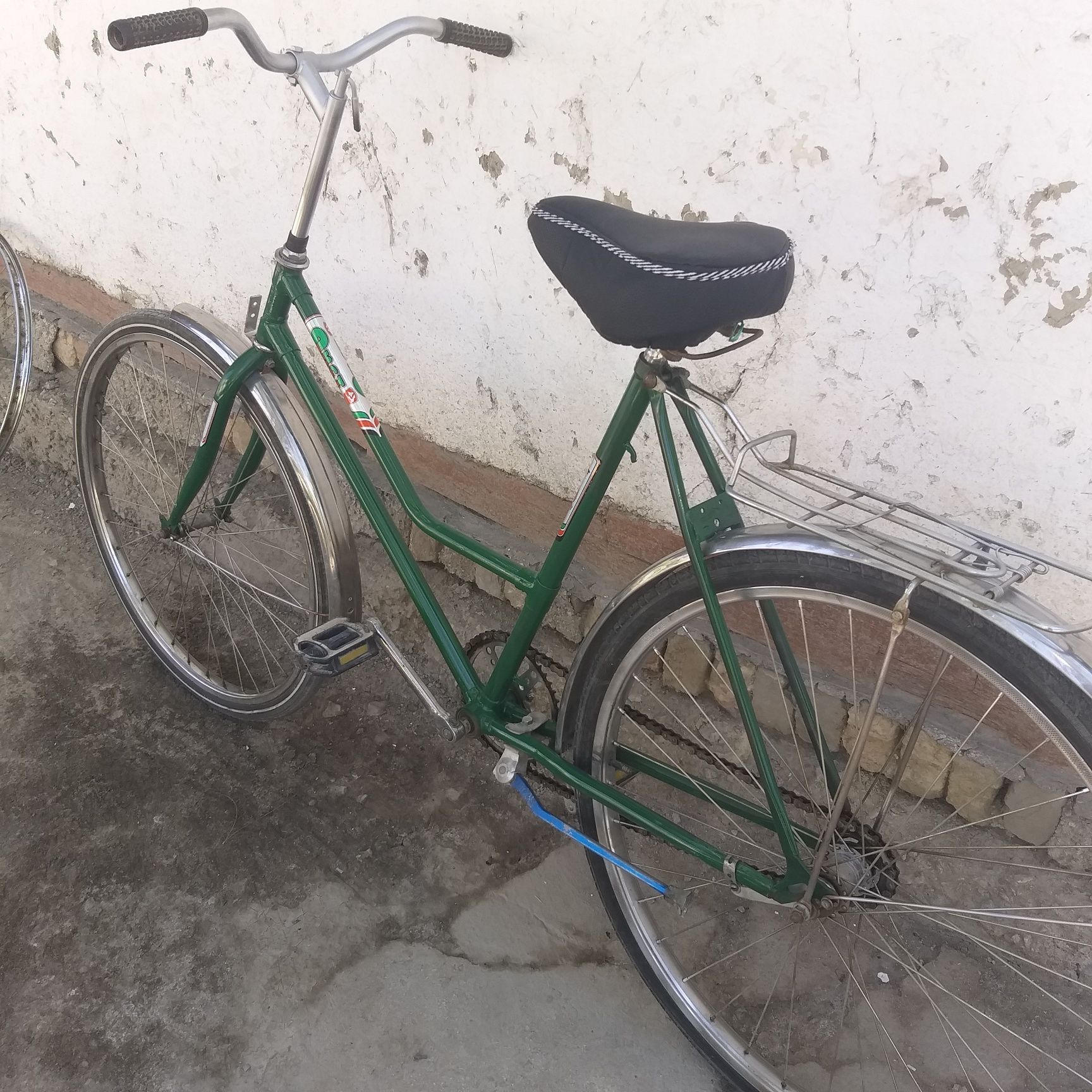 Ural velik velosiped sotiladi