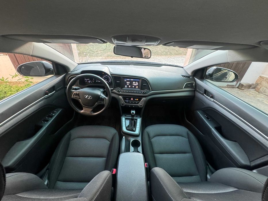 Hyundai Elantra 2.0 бензин автоматик
