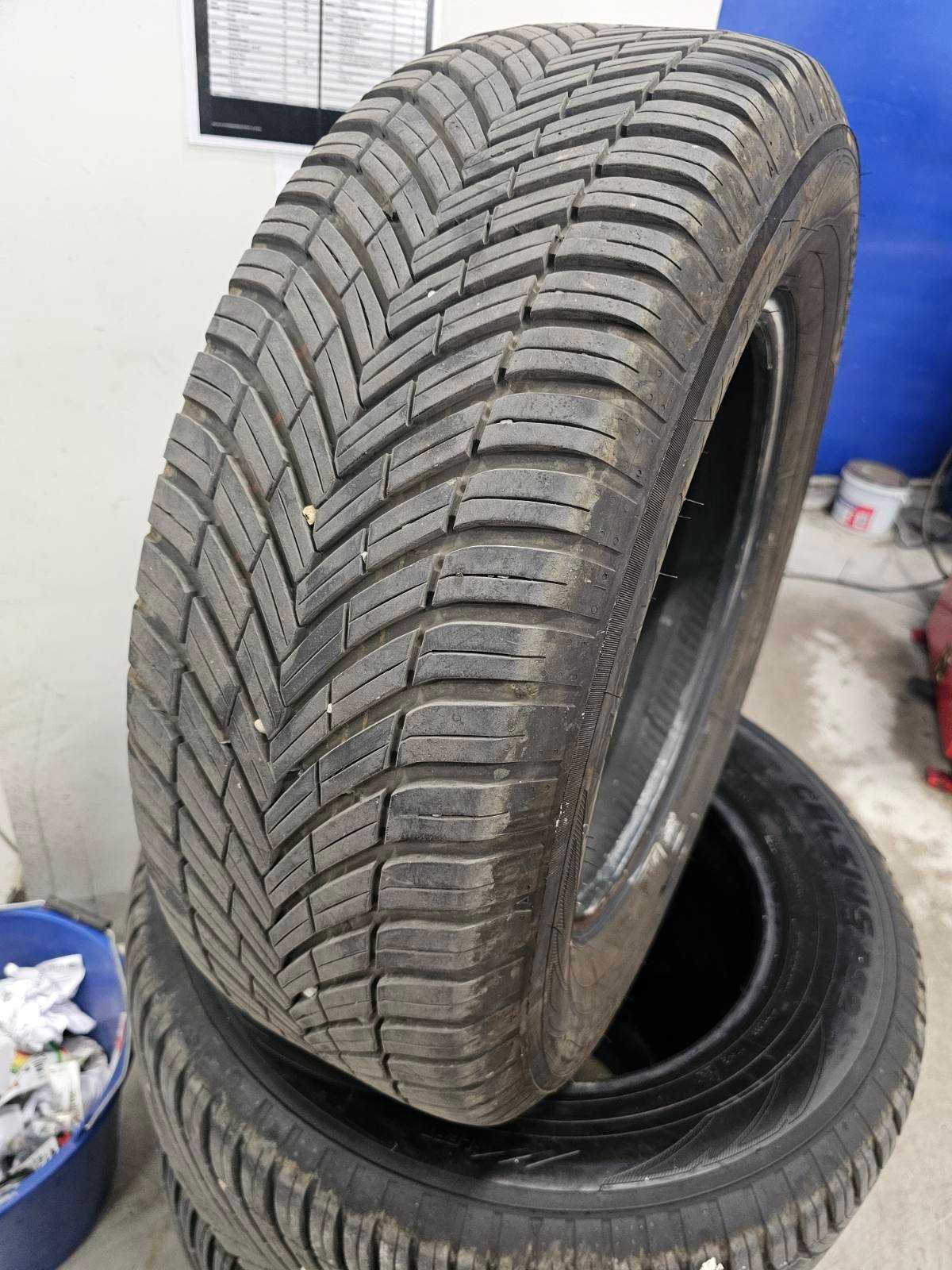 Зимни гуми Toyo Celsius AS2 215/65/R16 4 броя - почти нови.