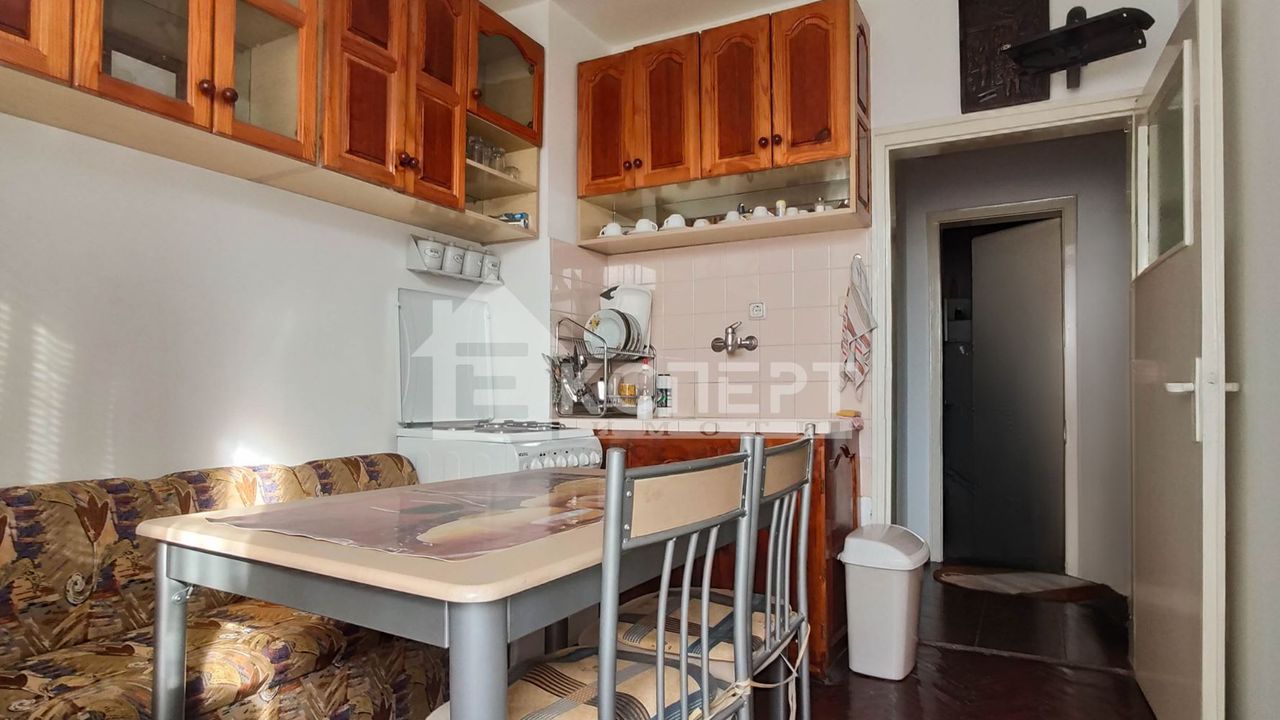Продава се Тристаен апартамент в Пловдив, Кючук Париж - 82 кв.м за 1891 €/кв.м - Снимка #4
