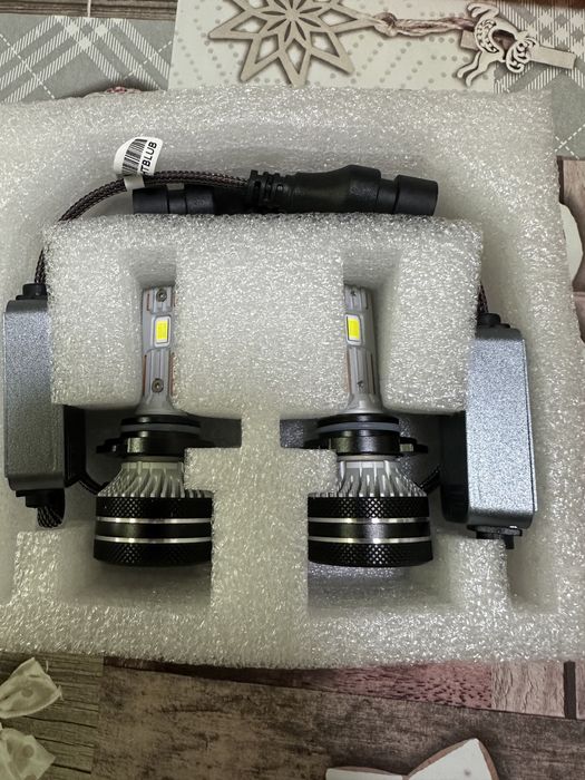 Set becuri led hb4 9006 h11 h8 h16 proiectoare 180w pe set nou