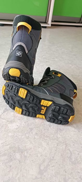 детски зимни ботуши №30 Jack Wolfskin