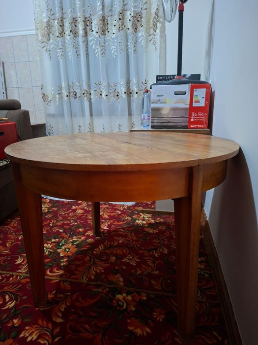 Продаётся стол овальный. Б/у