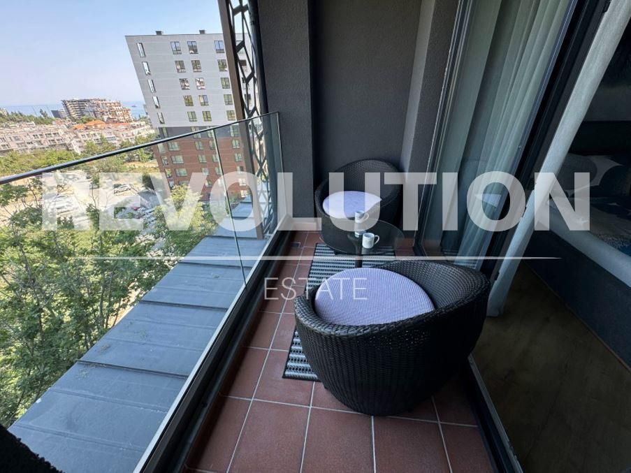 Дава се под наем Двустаен апартамент в Варна, Бриз - 74 кв.м за 1000 € - Снимка #12