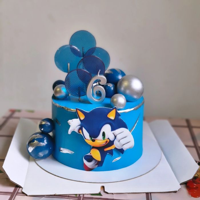 Торты на заказ Свадебный 5200/кг  С короной  Юбилей Для жены Для мужа