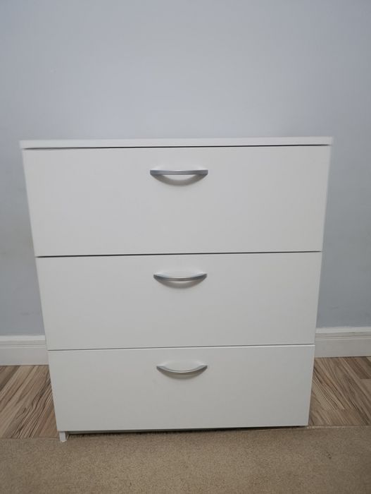 Тумбочка в хорошем качестве