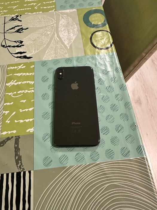 Iphone XS MAX черен 64GB