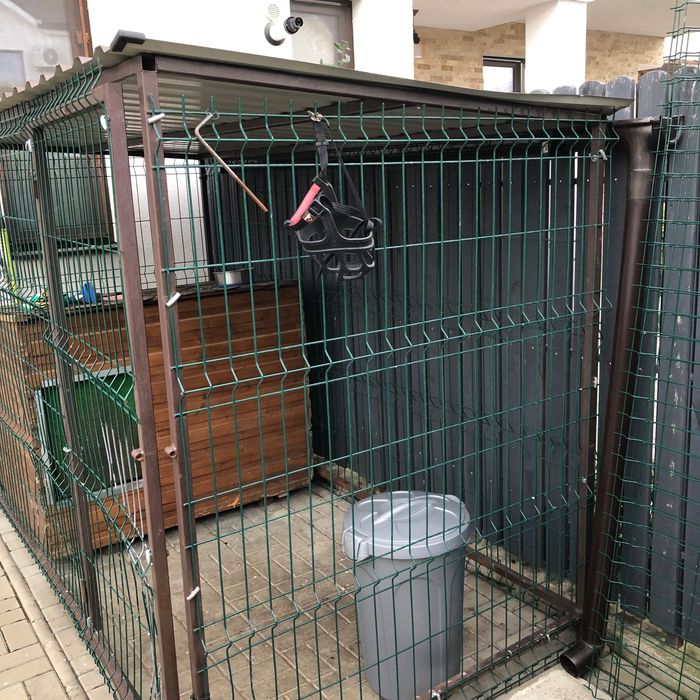 Vand padoc cu cadru din fier forjat