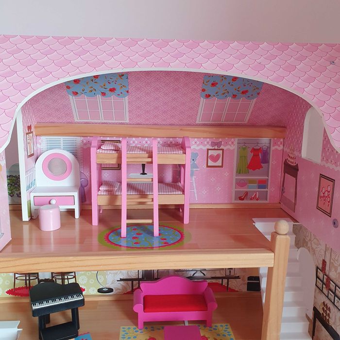 Дървена къща за кукли, дървено конче люлка, дървена кухня