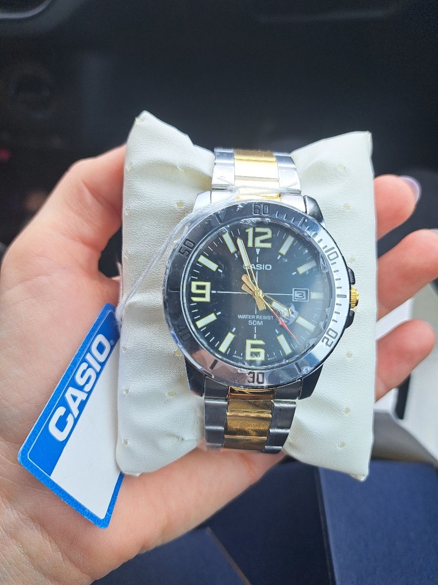 Продам часы CASIO