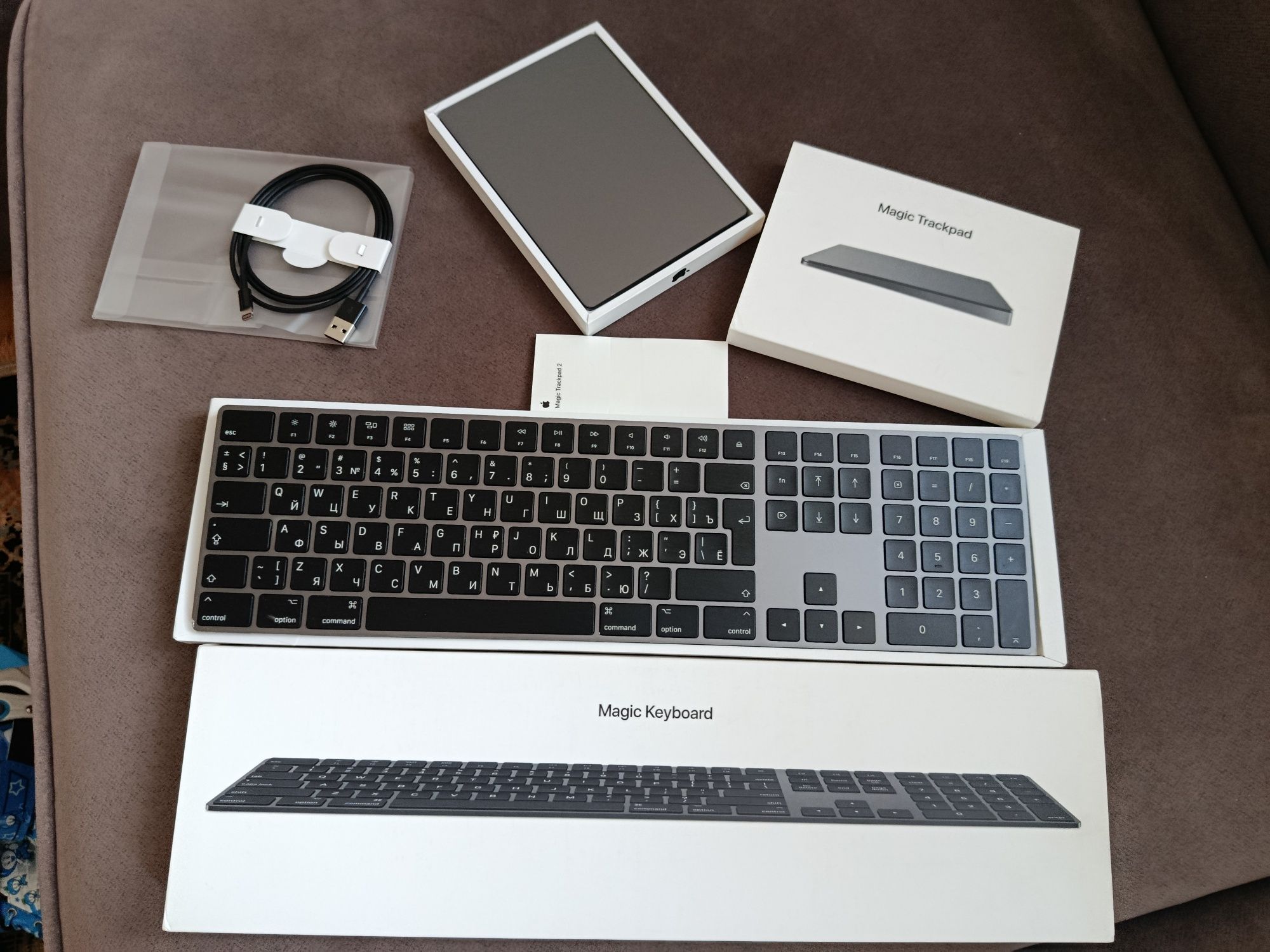 Apple magic keyboard with numeric keypad 2 and trackpad 2