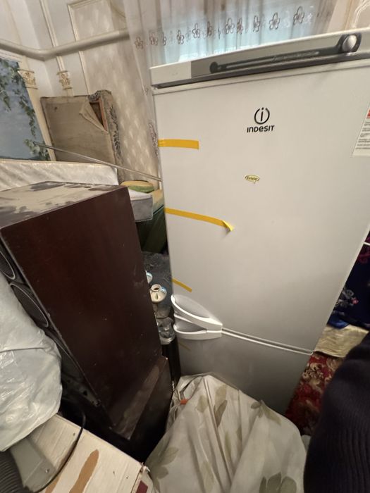 Холодильник б/у в рабочем состоянии Indesit