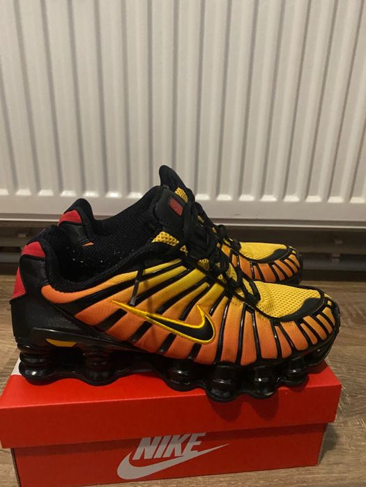 Nike shox shoess