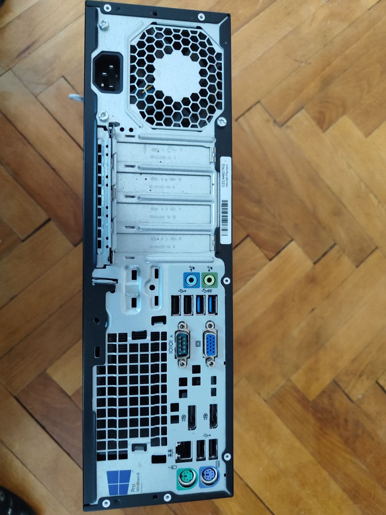 Компютър Hp elit desk 800 и монитор Hp e 232