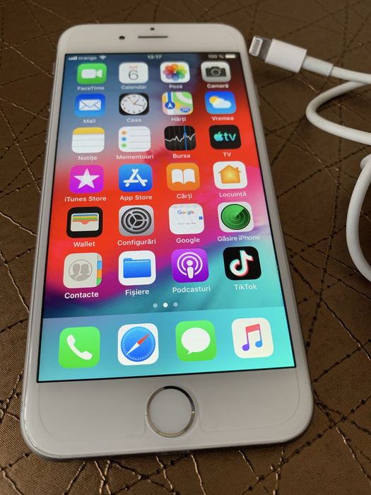 Telefon iphone 6 64gb baterie buna cu incarcator si cablu usb.