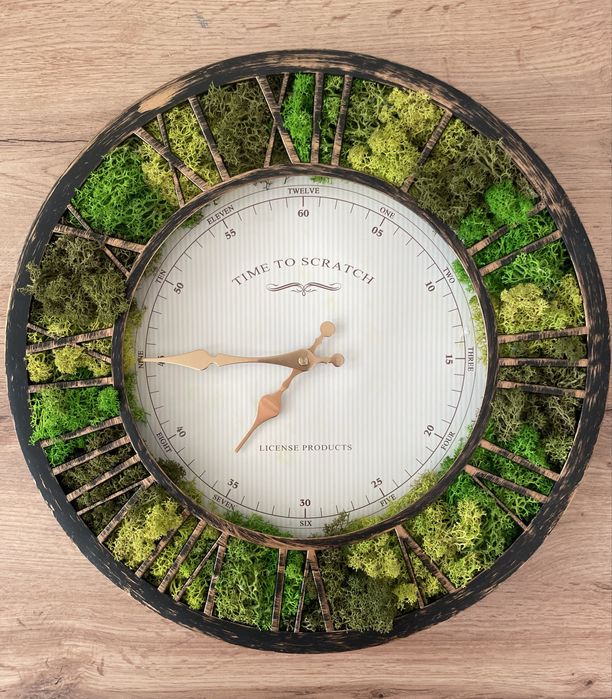 Стенен часовник със скандинавски мъх