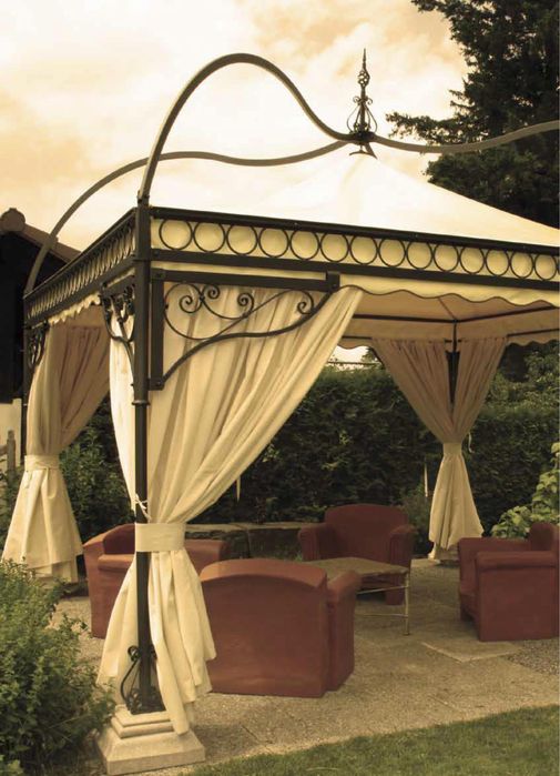 Foisoare,riflaje metalice,trepte fag, balustrada fier forjat, jaluzele