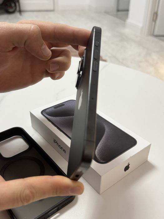 Vand Iphone 15 Pro 128GB Black Fullbox in garantie