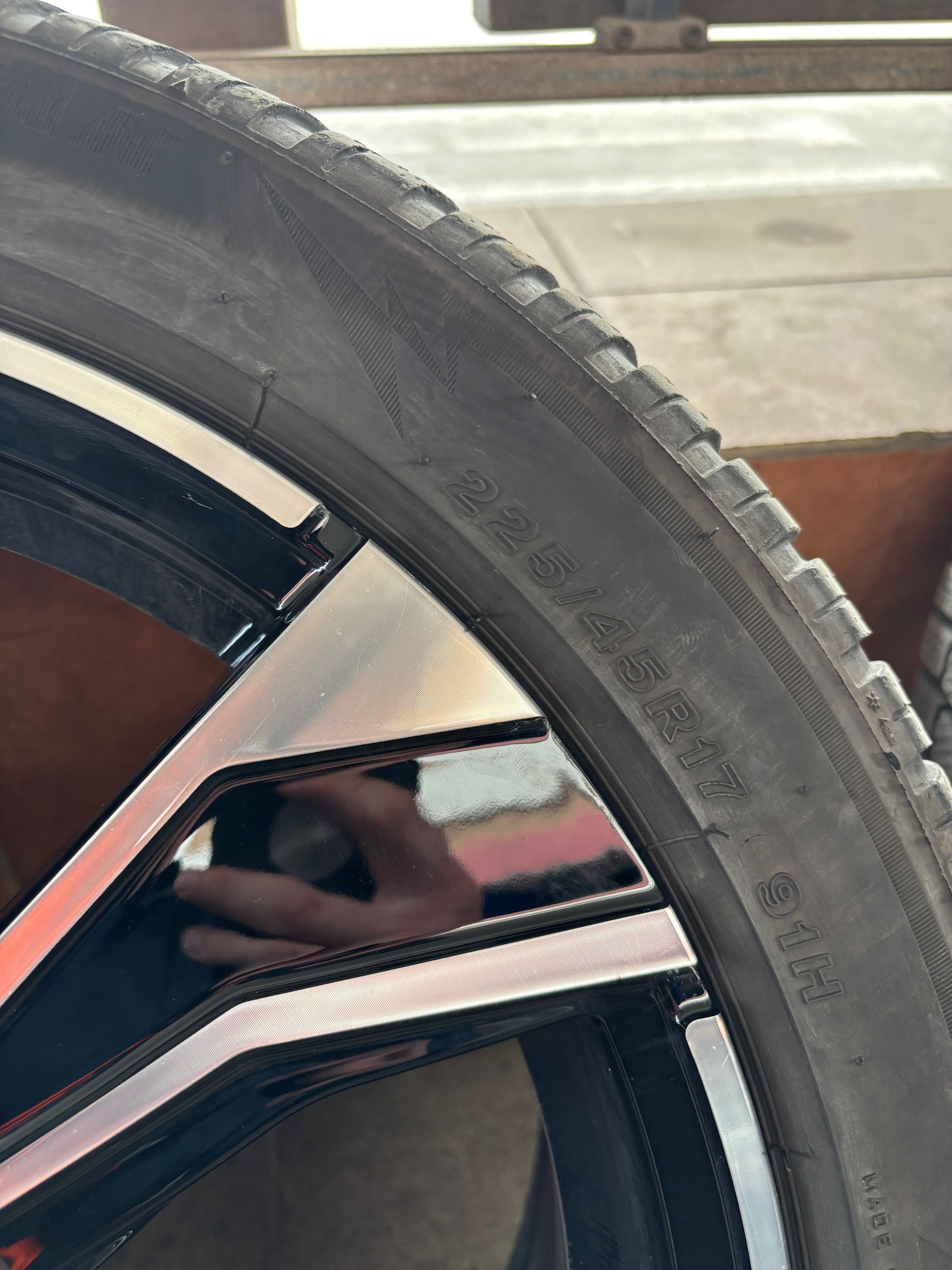 Джанти 5х112 - 17 цола със зимни гуми 225/45/17 Bridgestone и Kleber