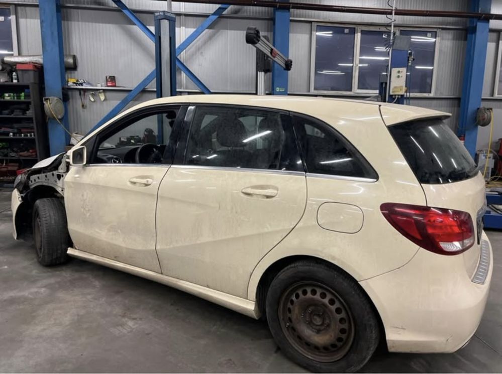Portiera /Stop/Haion Dezmembrez Mercedes B class facelift w246
