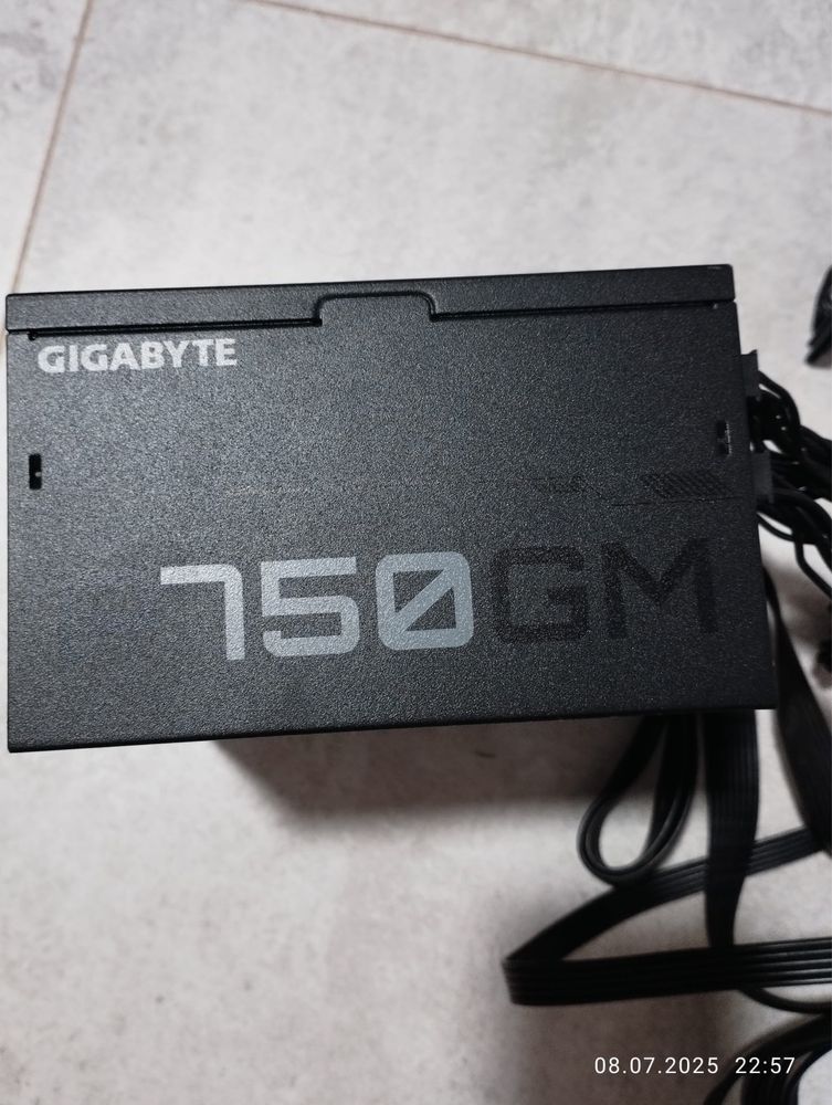 Sursa Gigabyte 750 GM Full Modulara