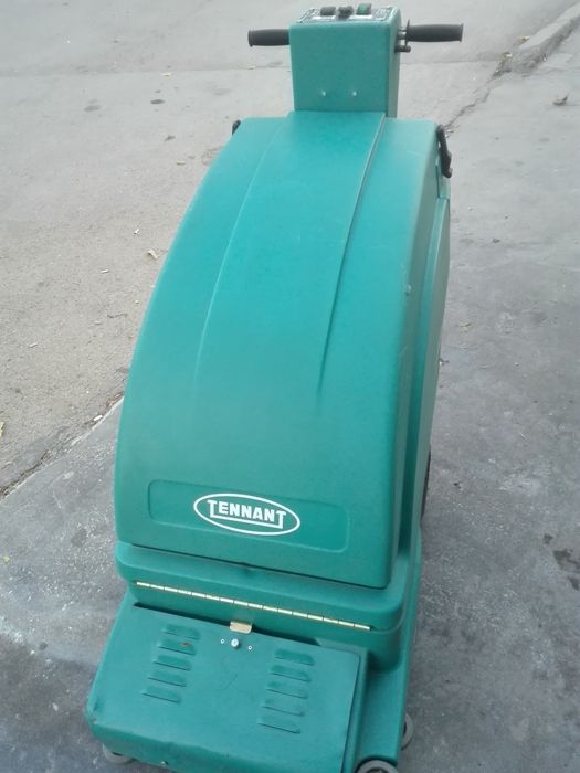 Подопочистваща Машина Tennant 36V Сухо Мокро Почистване