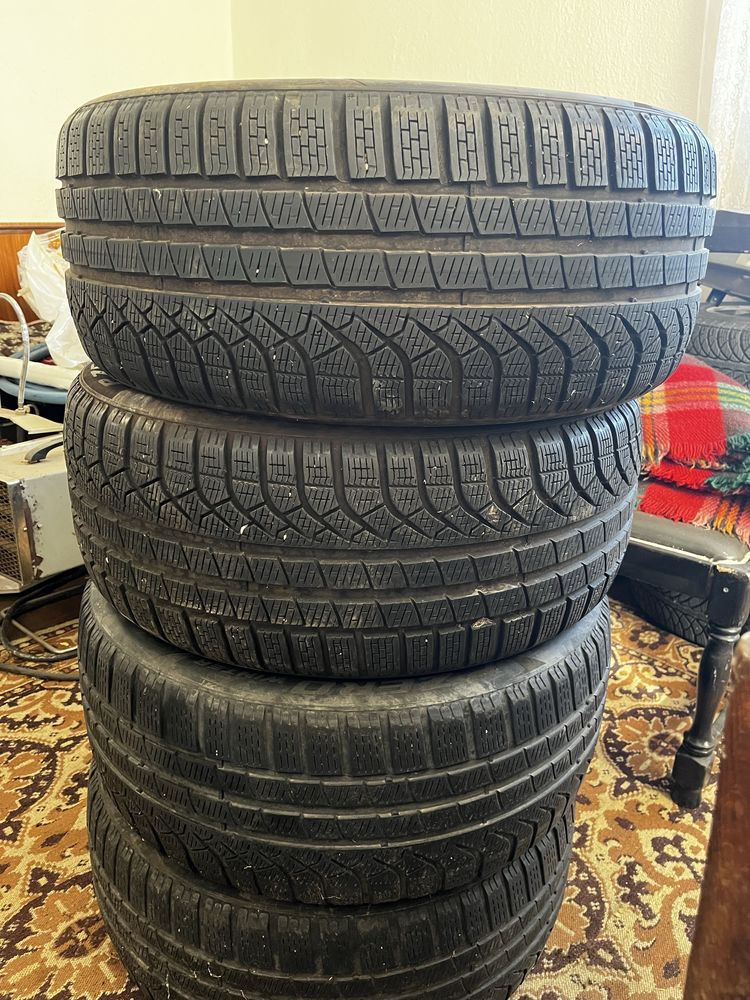 Зимни гуми Pirelli 245/45/18