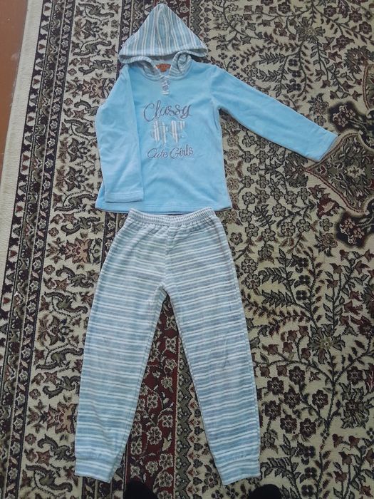 Киз болалар учун кийимлар