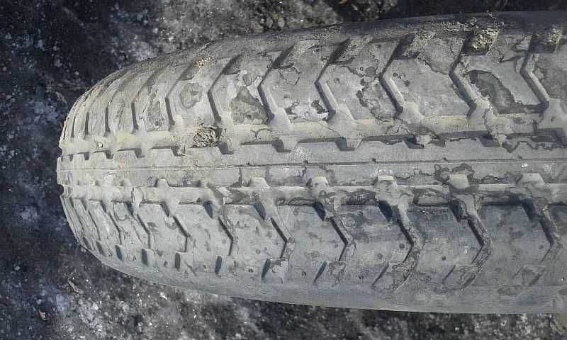 Продам ОДИН баллон 135/70 R15 "Bridgestone" (Япония).
