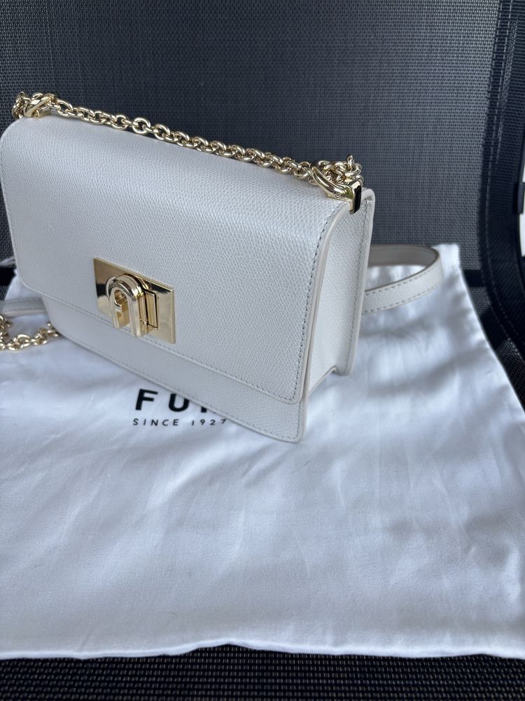 Дамска чанта FURLA