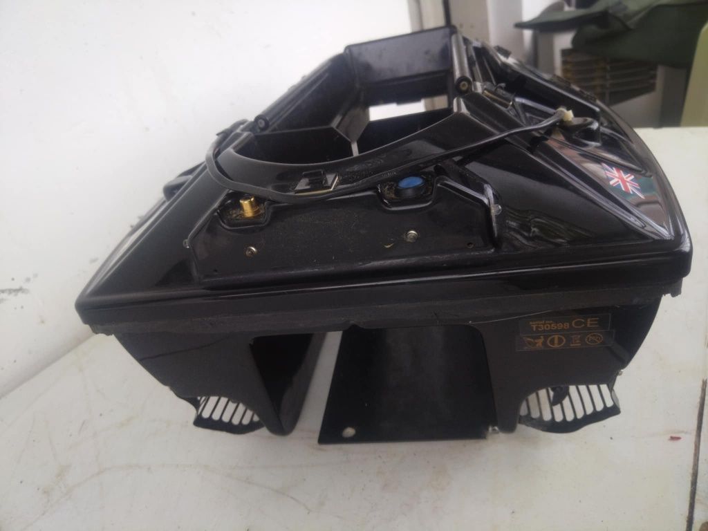 Корпус за лодка захранка
Бонус калъф за съхранение. 
Angling Technics