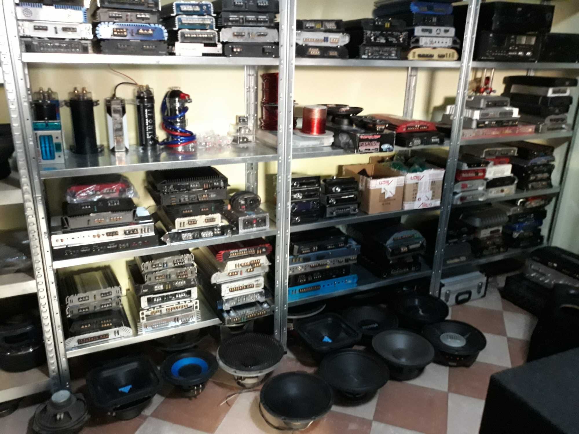 amplificator auto 2000w subwoofer magnat 1200w condensator hi lo cablu