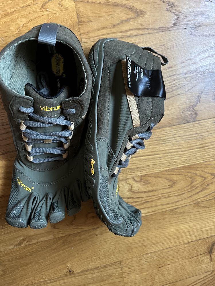 Vibram V - track