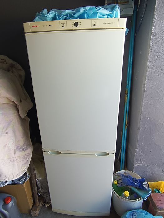 Холодильник бош в хорошем состояний