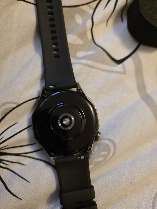 Huawei Watch gt4 impecabil în garanție încă 2 ani