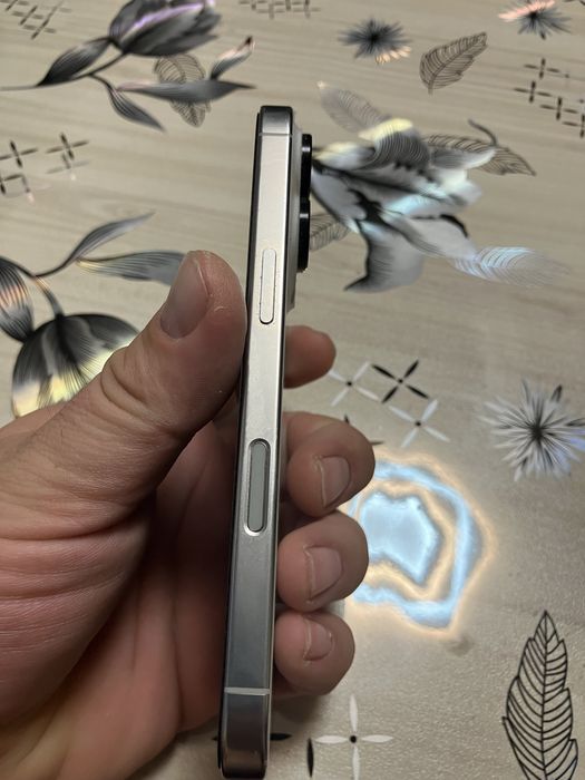 iPhone 16 pro 128 gb