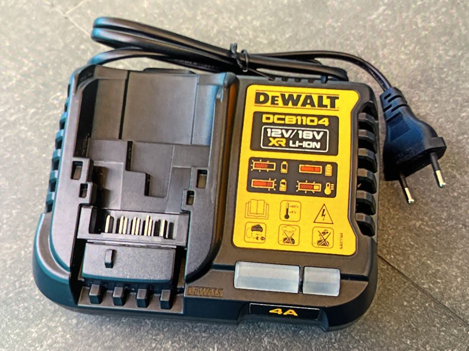 Încărcător rapid (4Ah) XR-DeWALT-DCB1104 (ca si DCB115), Nou, original
