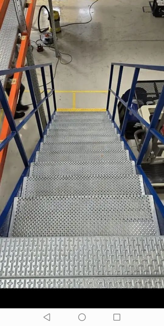 Scări metalice zincate facem