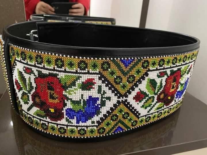 Curele și chimire cu margele