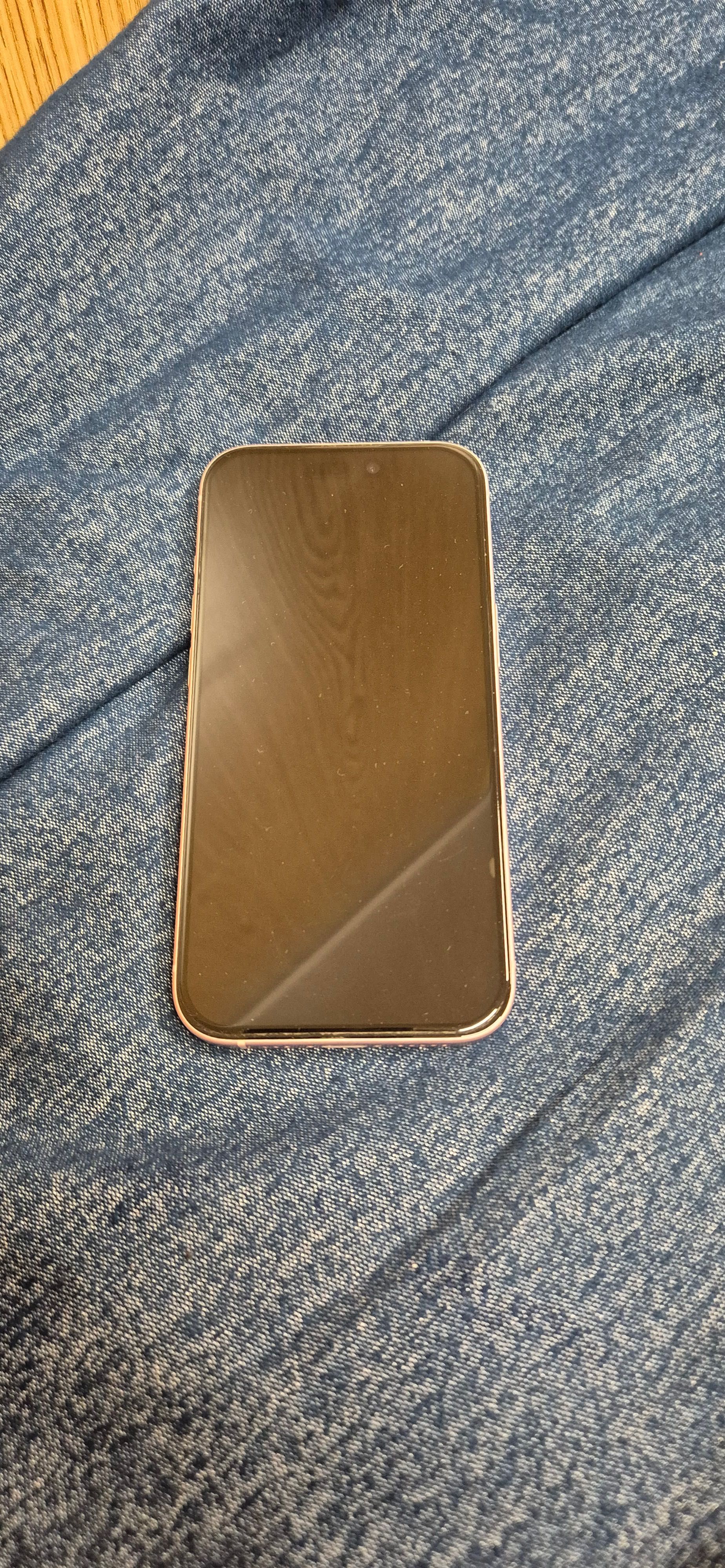 iPhone 15 като нов