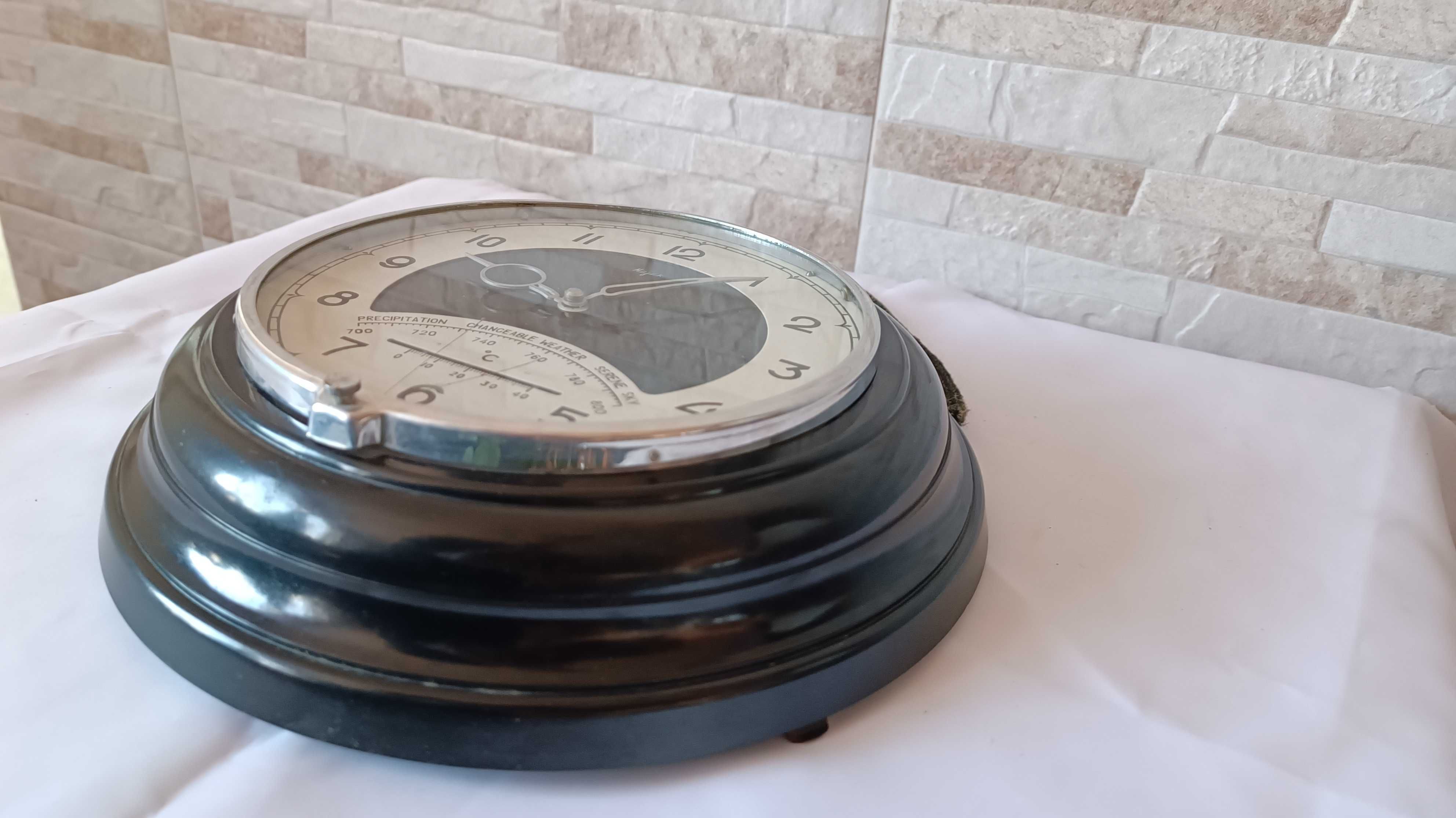 Руски стенен часовник - Маяк с термометър и хигрометър - USSR - 1970г.