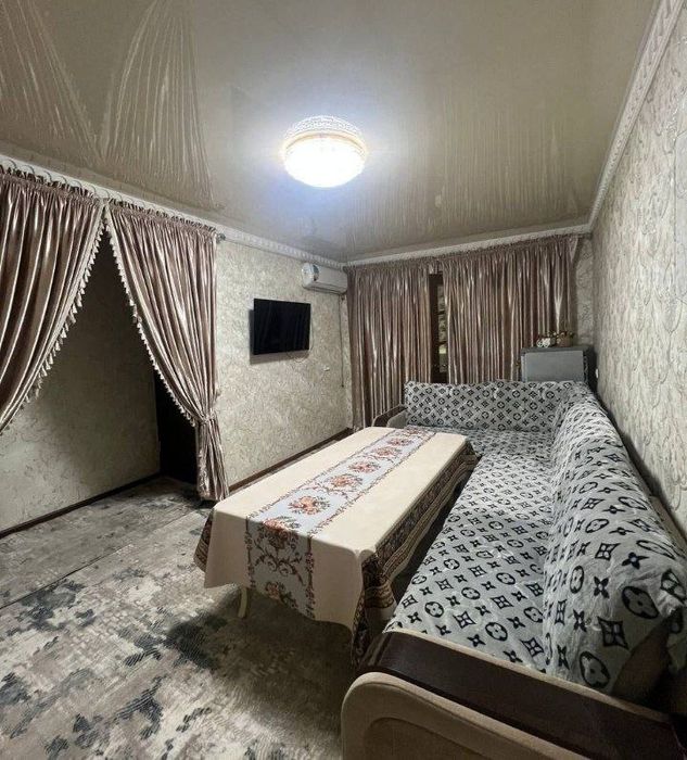 Shota Rustaveli koʻchasida kvartira bezmakler