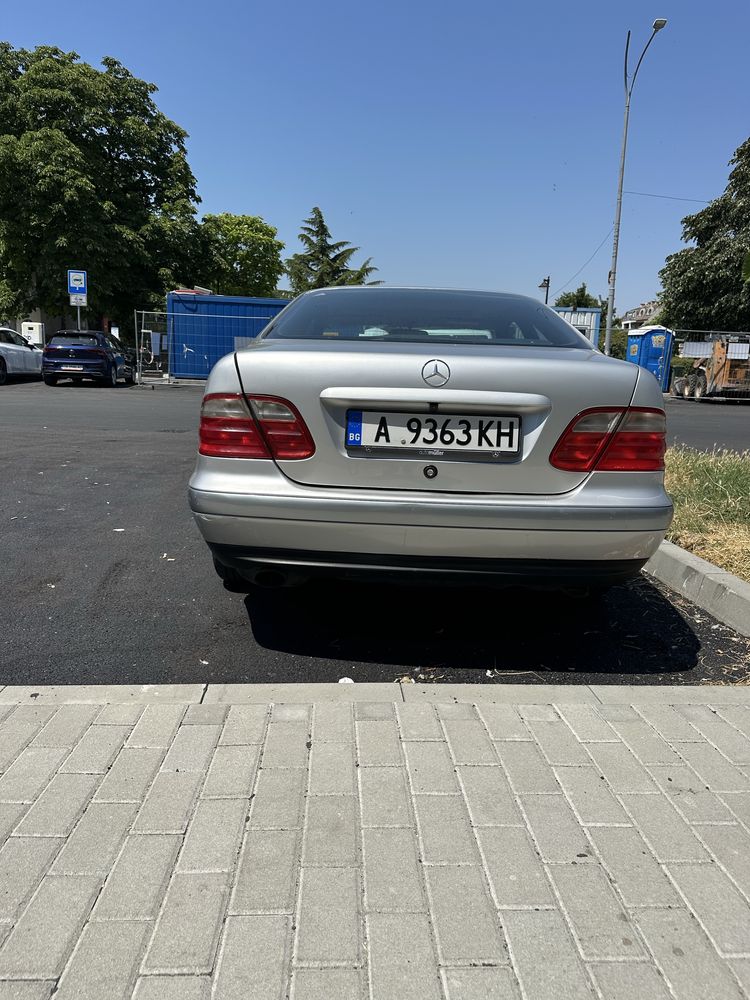 Мерцедес БенцCLK200
