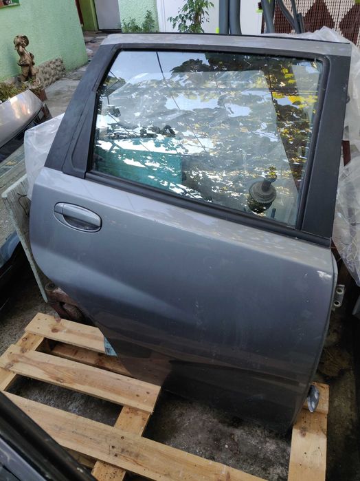 Ușa dreapta spate și piese Chevrolet aveo 1.2 8v