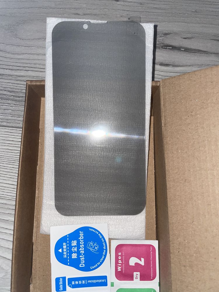 Калъф и протектор за iphone 14