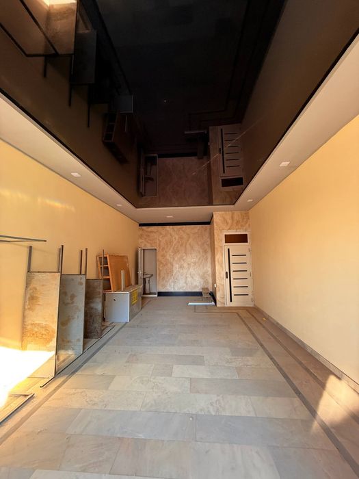 Нотурар 2-қавати турар дўкон ёки офисга мўлжалланган бино сотилади