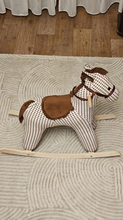 Качалка-лошадка детская