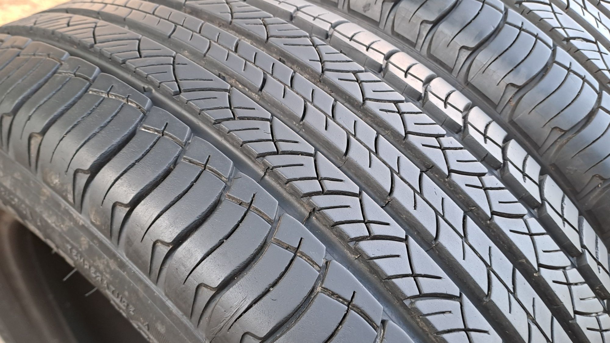 2бр. 215/60/17 Michelin Latitude Tour HP